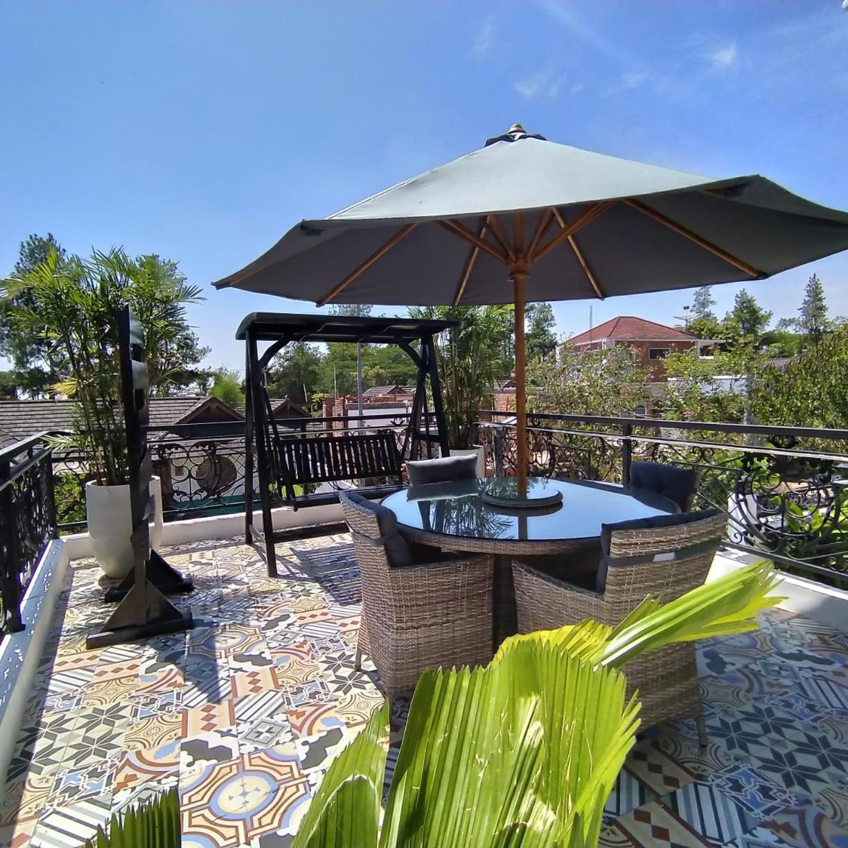 Villa Kota Bunga Malini 7 Cinengangirang Ngoại thất bức ảnh