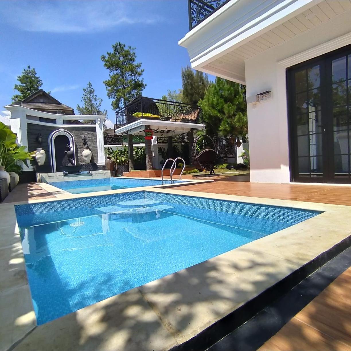 Villa Kota Bunga Malini 7 Cinengangirang Ngoại thất bức ảnh